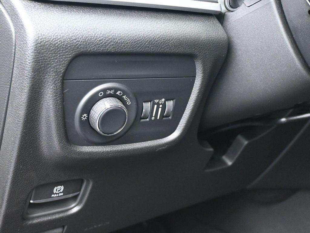 new 2025 Jeep Grand Cherokee L car