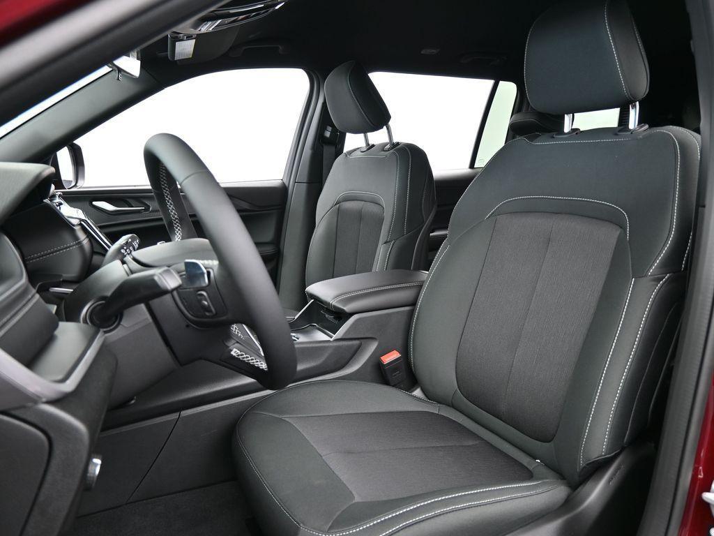 new 2025 Jeep Grand Cherokee L car