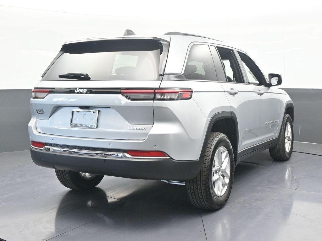 new 2025 Jeep Grand Cherokee car, priced at $40,375