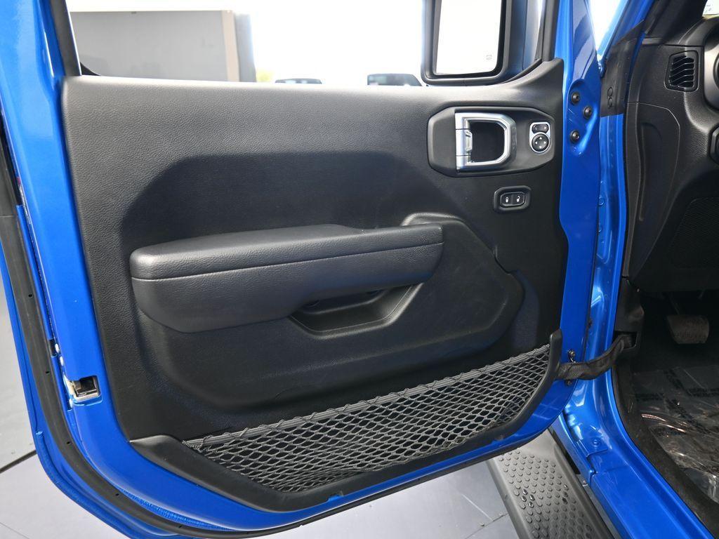 used 2022 Jeep Wrangler Unlimited car, priced at $26,991