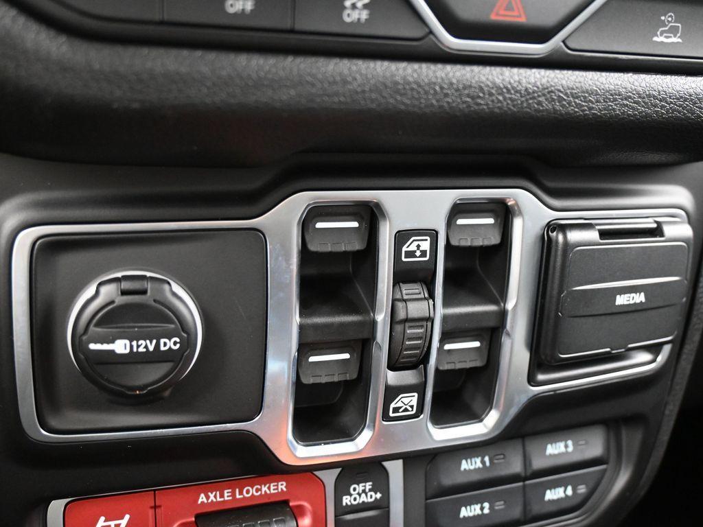 new 2026 Jeep Gladiator car, priced at $40,930