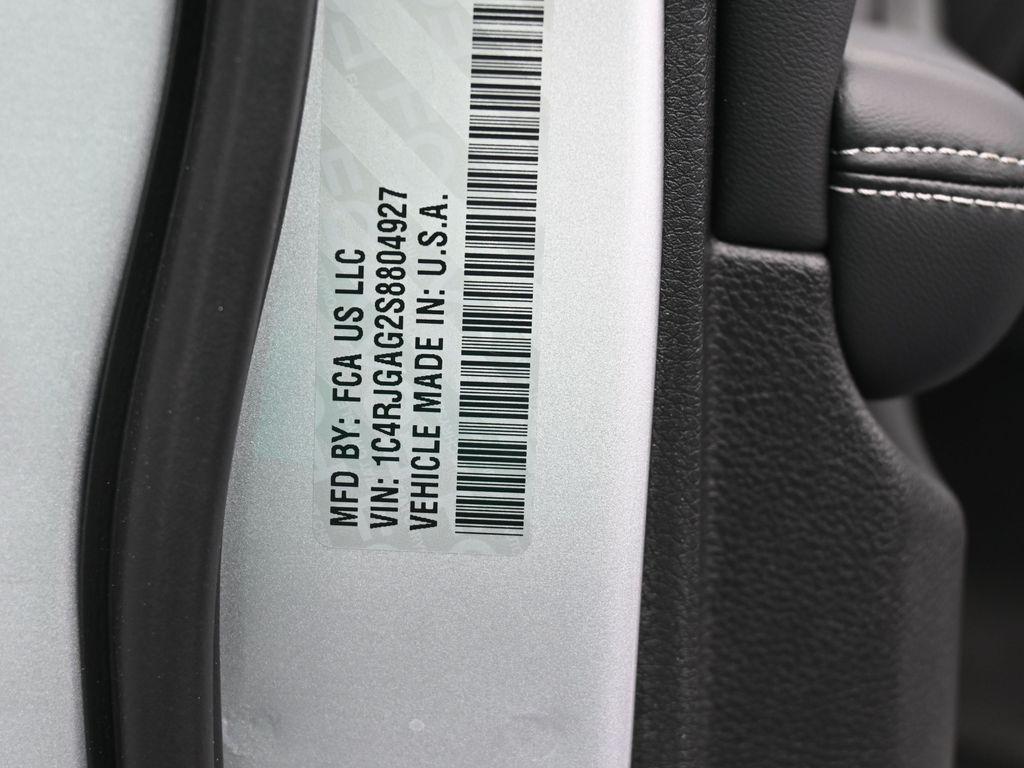 new 2025 Jeep Grand Cherokee car, priced at $32,781