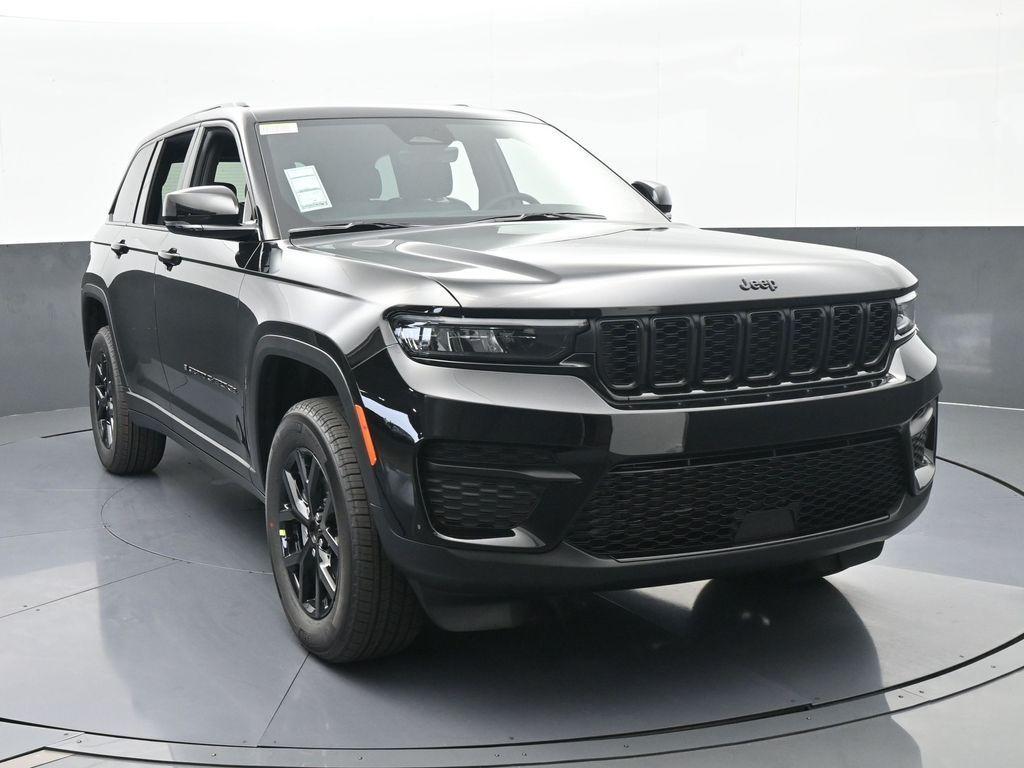 new 2025 Jeep Grand Cherokee car, priced at $47,330