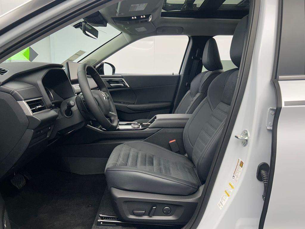 new 2026 Mitsubishi Outlander car, priced at $34,335