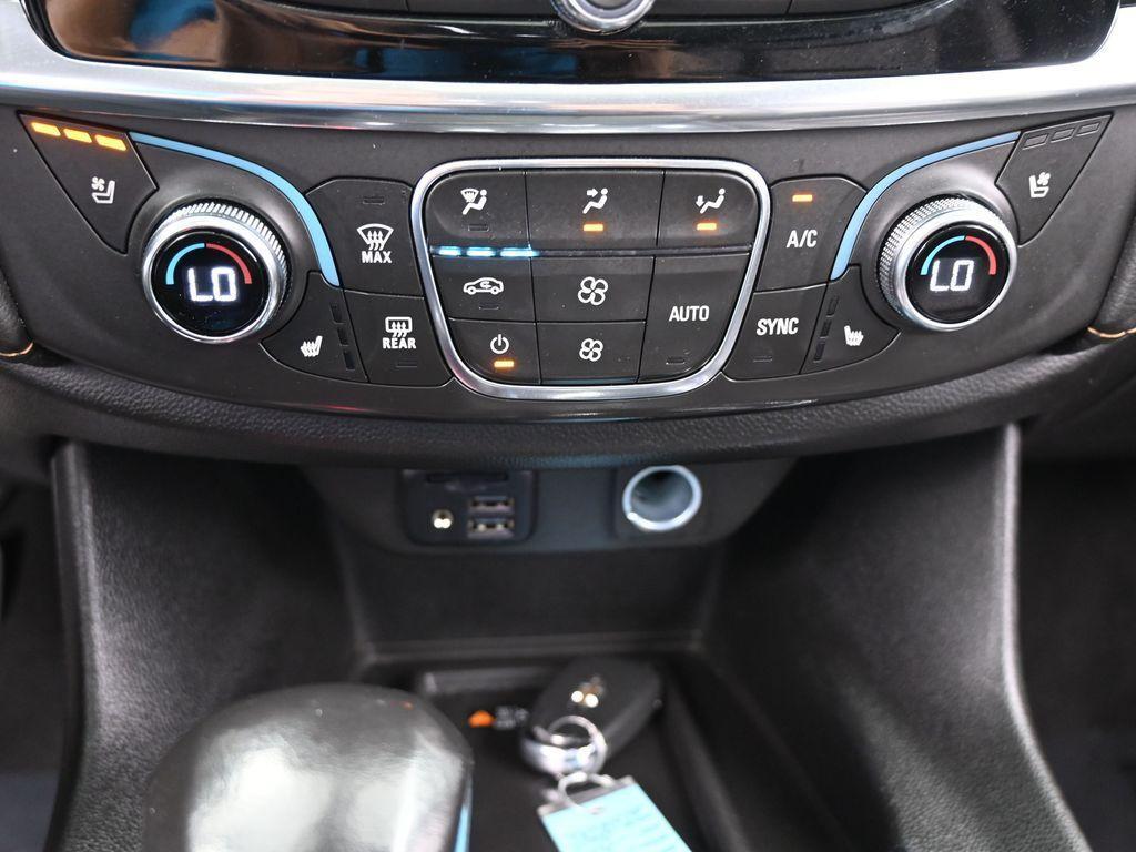 used 2021 Chevrolet Traverse car, priced at $23,777