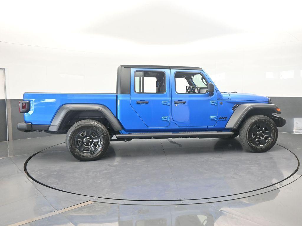 new 2026 Jeep Gladiator car, priced at $36,476