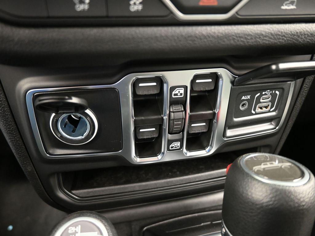 new 2026 Jeep Gladiator car, priced at $36,476