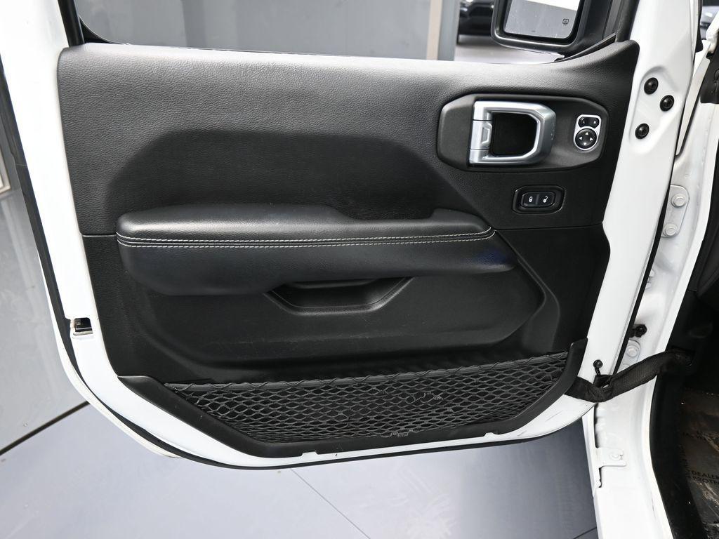 used 2022 Jeep Wrangler Unlimited car, priced at $27,887