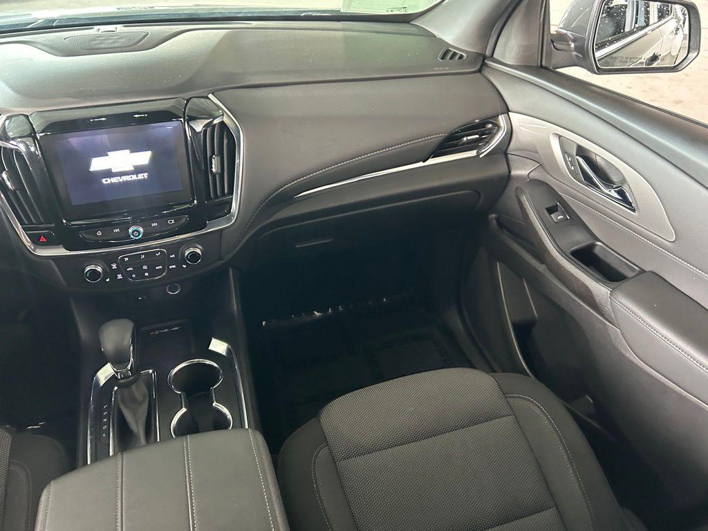 used 2023 Chevrolet Traverse car, priced at $26,991