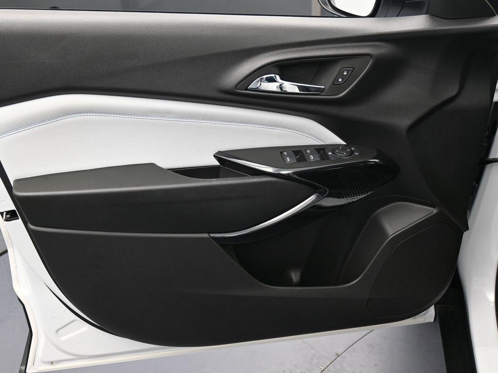 used 2025 Chevrolet Trax car, priced at $20,998