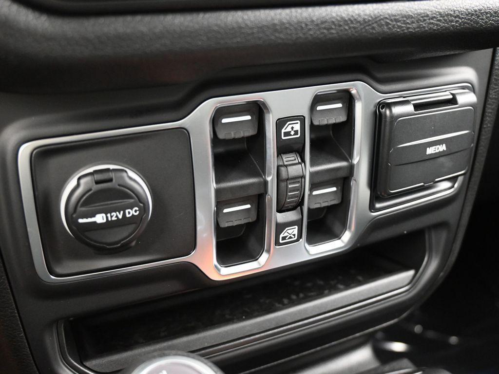 new 2026 Jeep Gladiator car, priced at $35,993