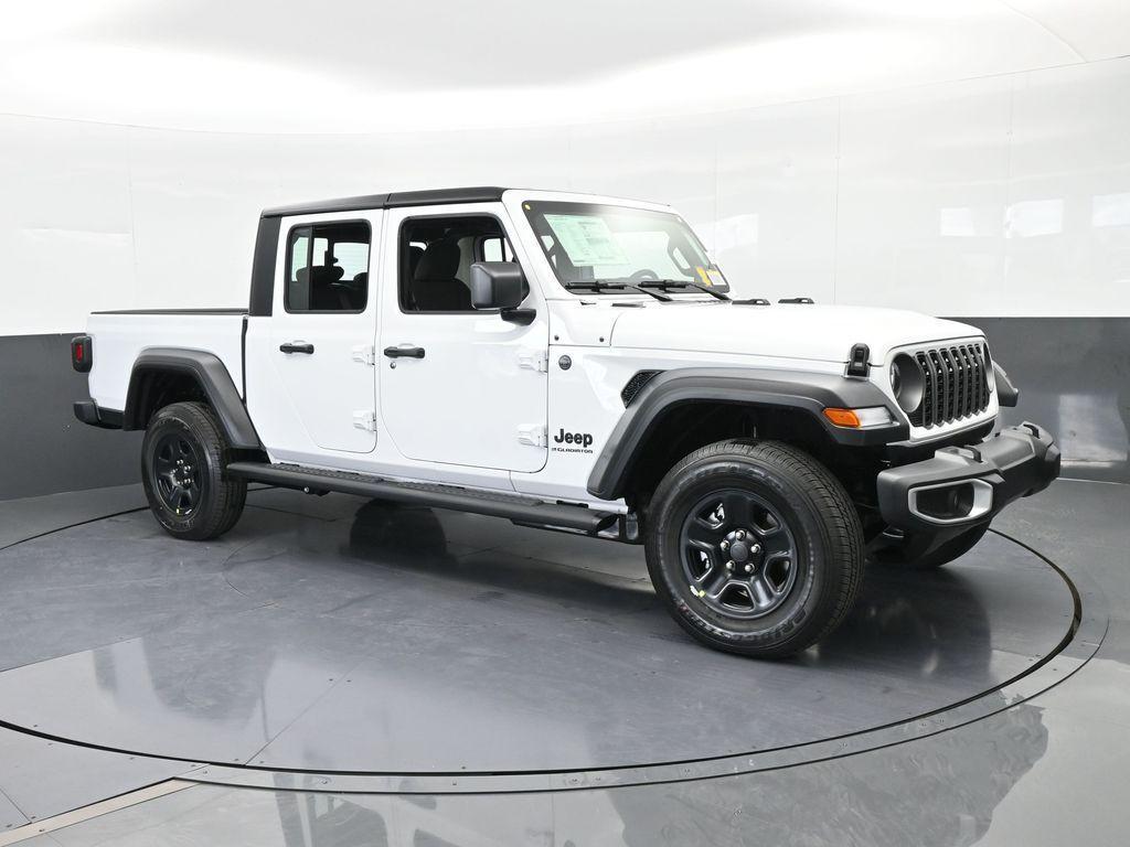 new 2026 Jeep Gladiator car, priced at $43,670