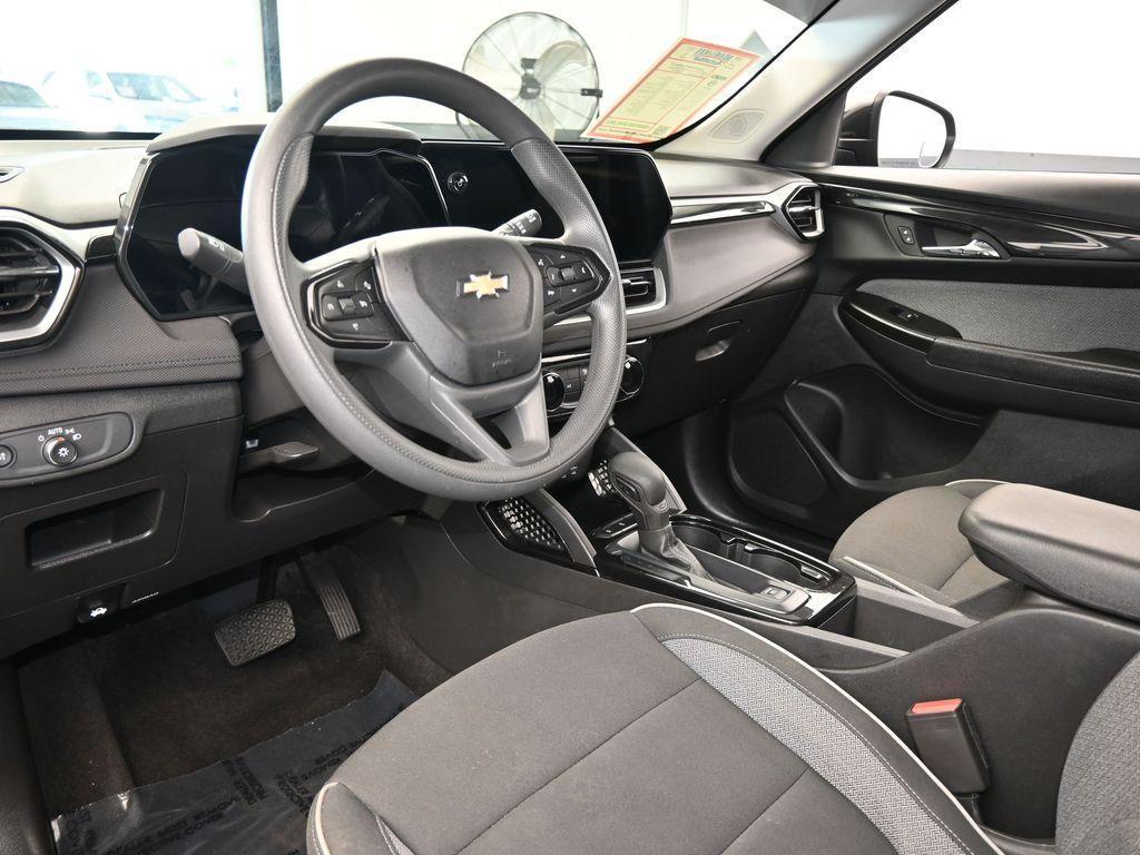 used 2024 Chevrolet TrailBlazer car, priced at $16,996