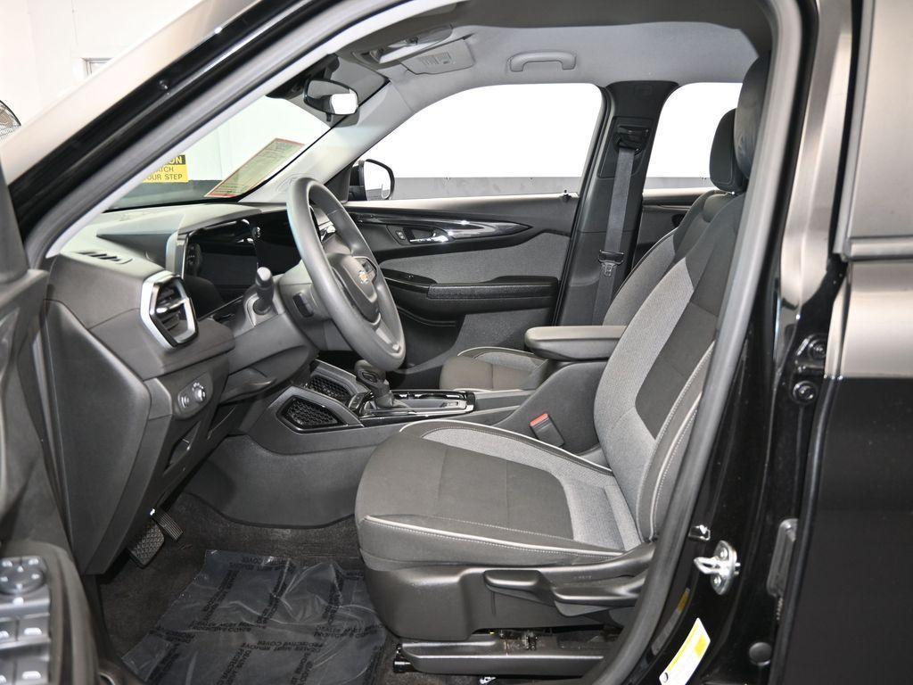 used 2024 Chevrolet TrailBlazer car, priced at $16,996