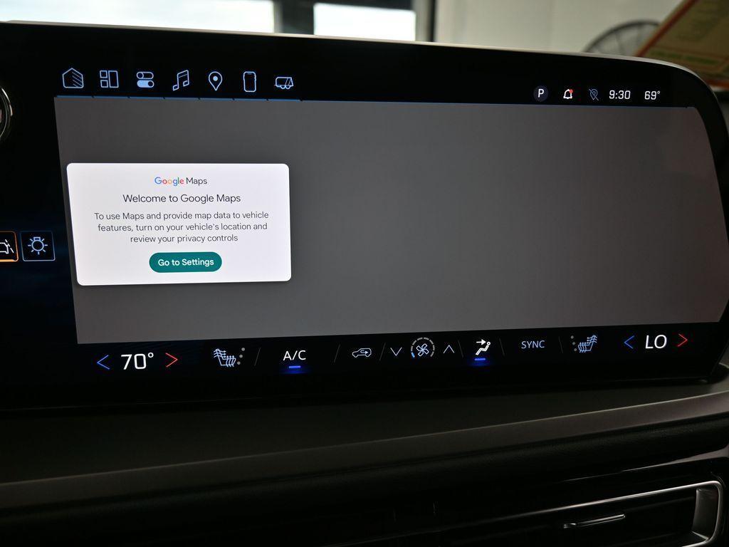 used 2025 Chevrolet Traverse car, priced at $31,660