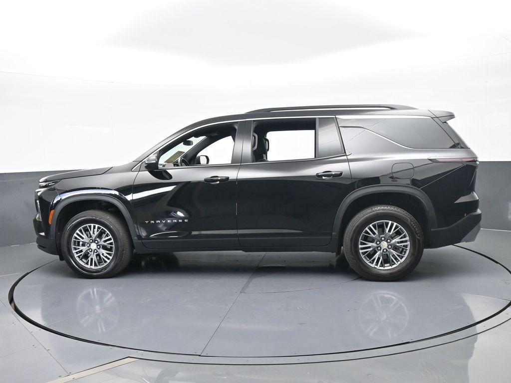 used 2025 Chevrolet Traverse car, priced at $31,660