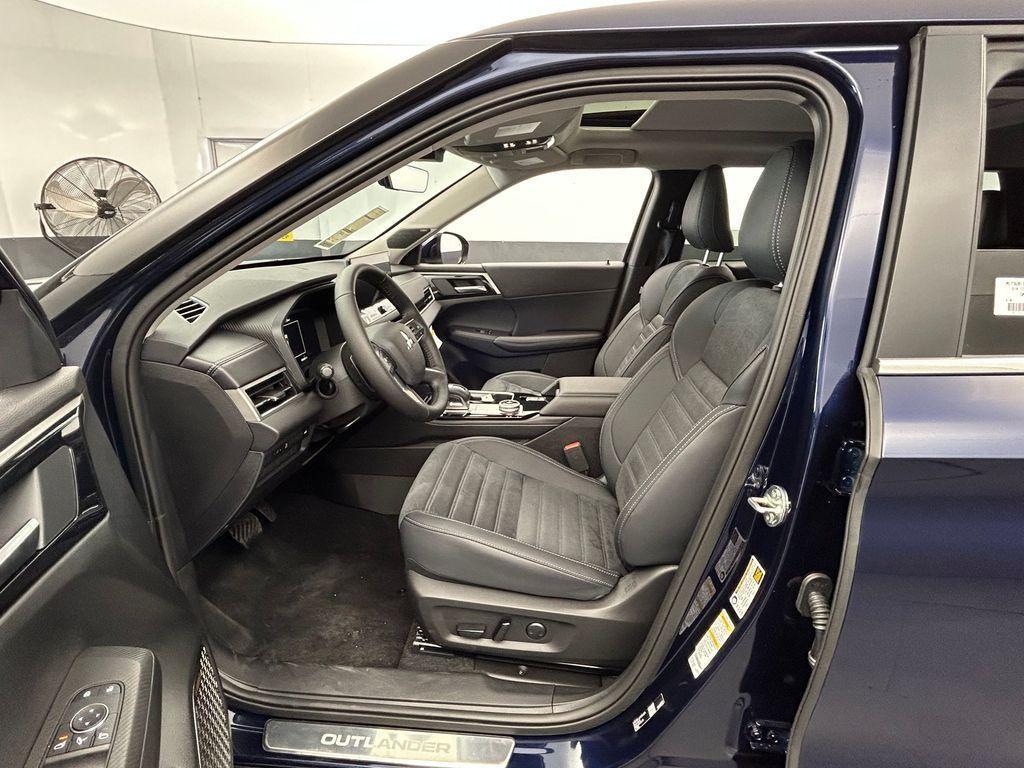 new 2026 Mitsubishi Outlander car, priced at $37,345