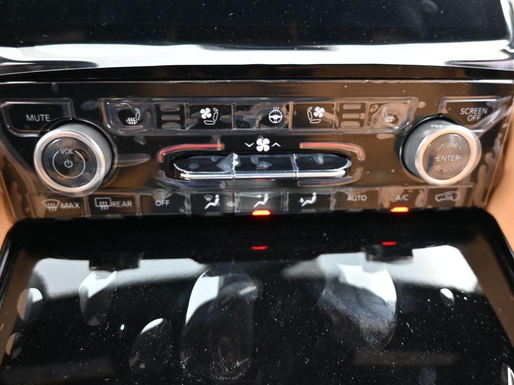 new 2025 Jeep Grand Cherokee car