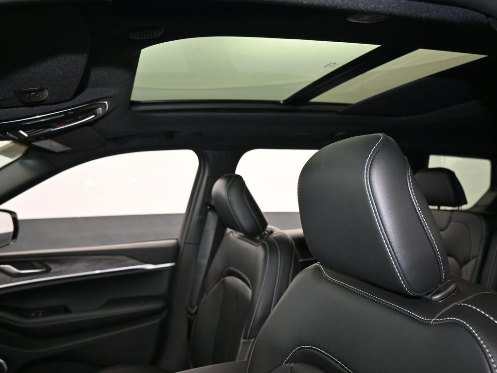 new 2026 Jeep Grand Cherokee L car, priced at $41,313