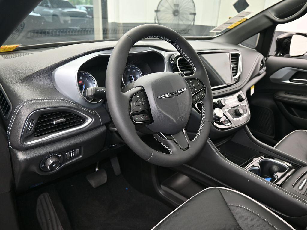 new 2026 Chrysler Pacifica car, priced at $42,401
