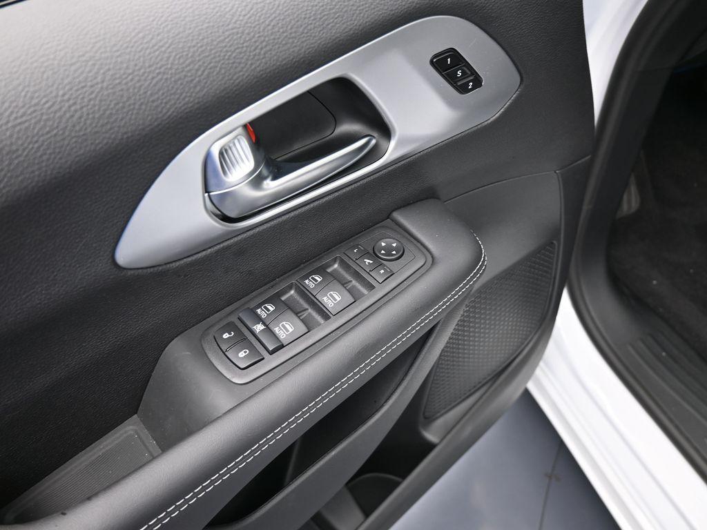 new 2026 Chrysler Pacifica car, priced at $42,401