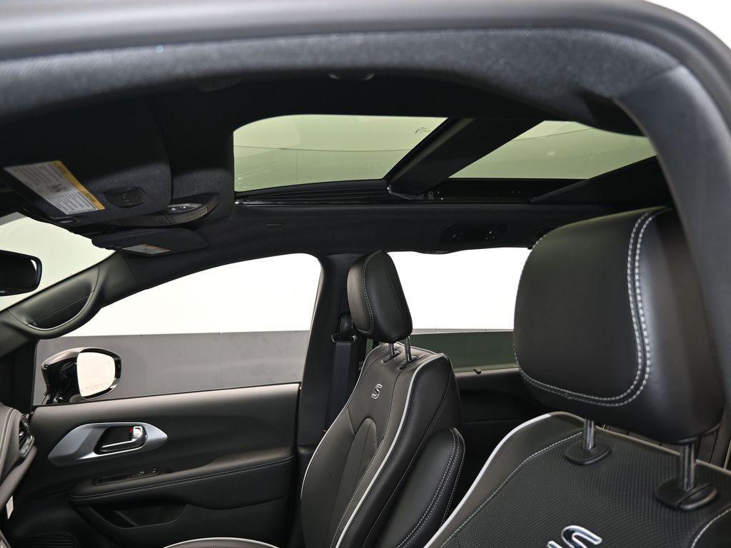 new 2026 Chrysler Pacifica car, priced at $42,401