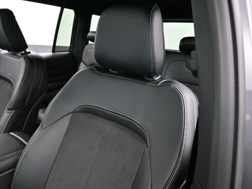 new 2025 Jeep Grand Cherokee car, priced at $32,781