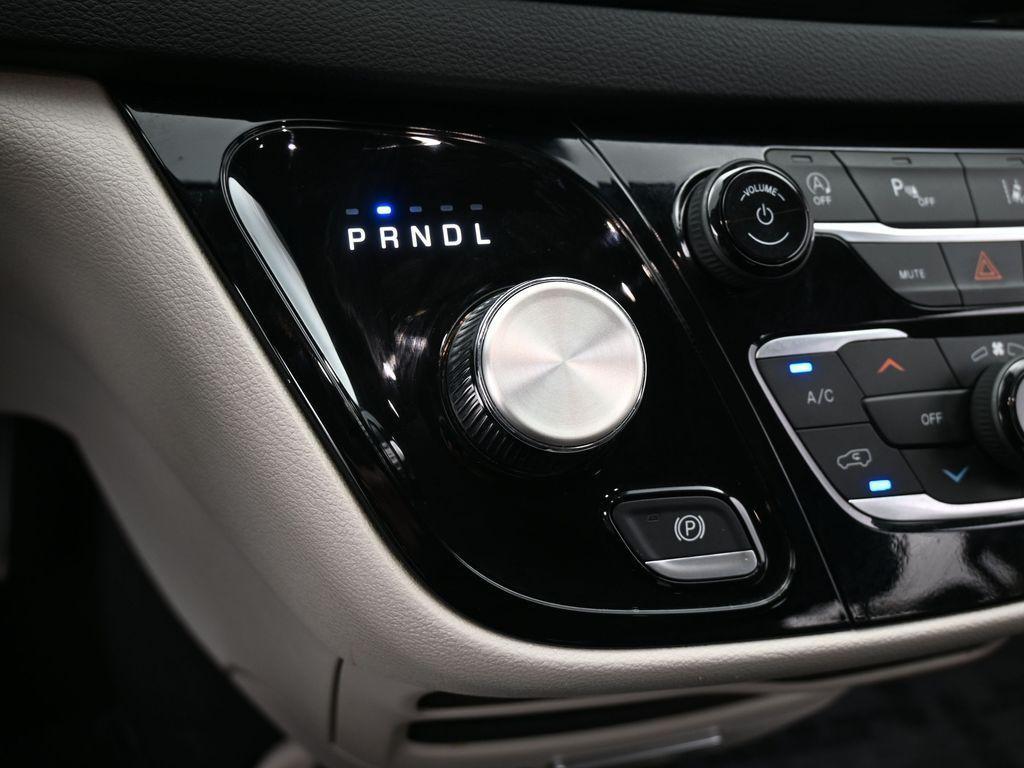 used 2023 Chrysler Pacifica car, priced at $20,989