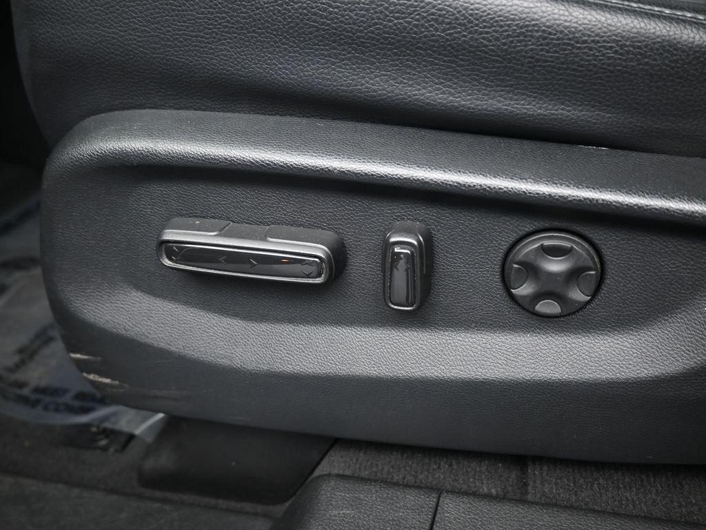 used 2024 Honda Odyssey car, priced at $28,996