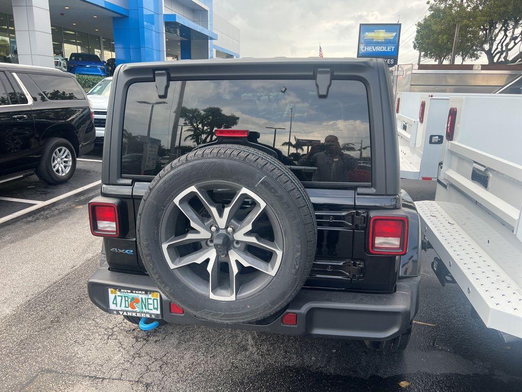 new 2024 Jeep Wrangler 4xe car