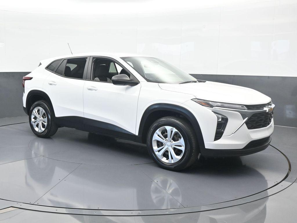 used 2024 Chevrolet Trax car, priced at $19,489