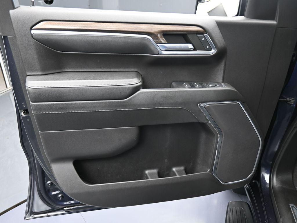 used 2023 Chevrolet Silverado 1500 car, priced at $33,300