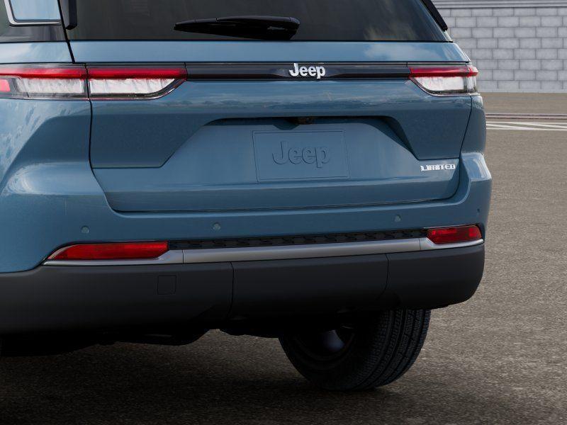 new 2026 Jeep Grand Cherokee car, priced at $40,247