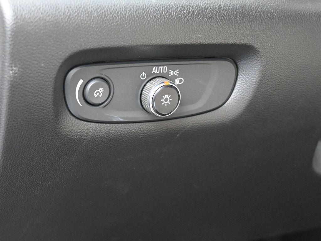 used 2023 Chevrolet Traverse car, priced at $22,995