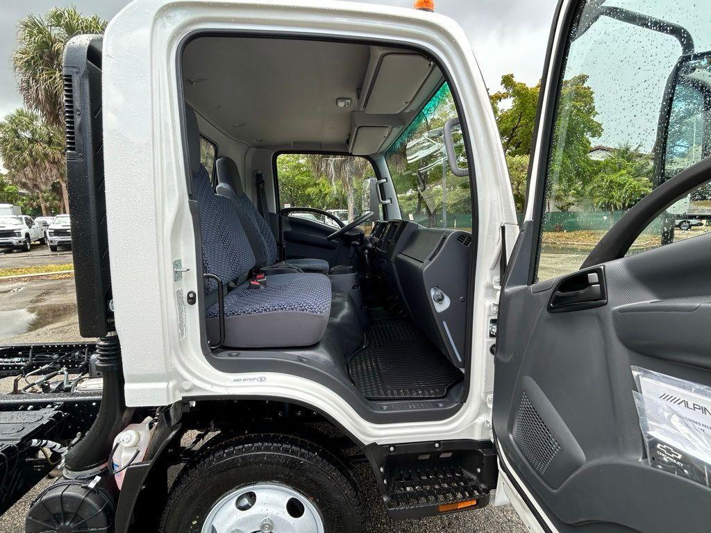 new 2024 Chevrolet Express 3500 car, priced at $45,315