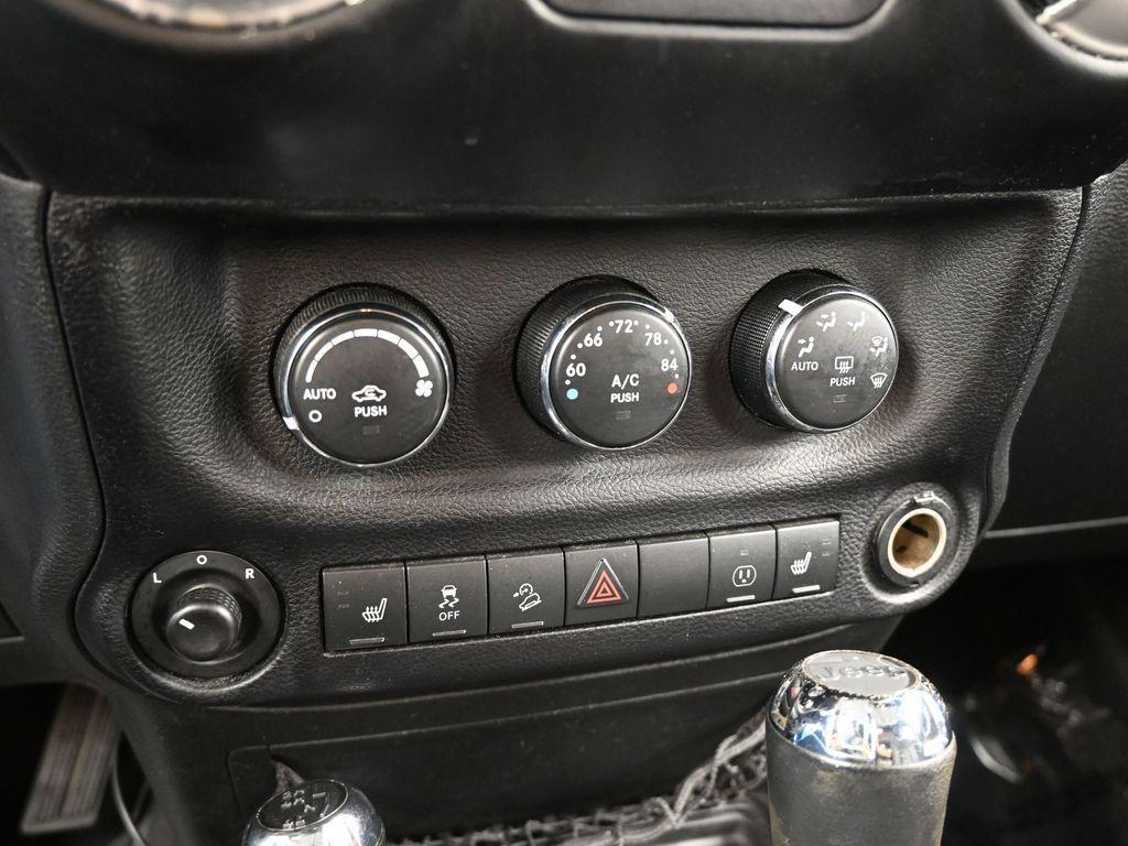 used 2015 Jeep Wrangler Unlimited car, priced at $11,222