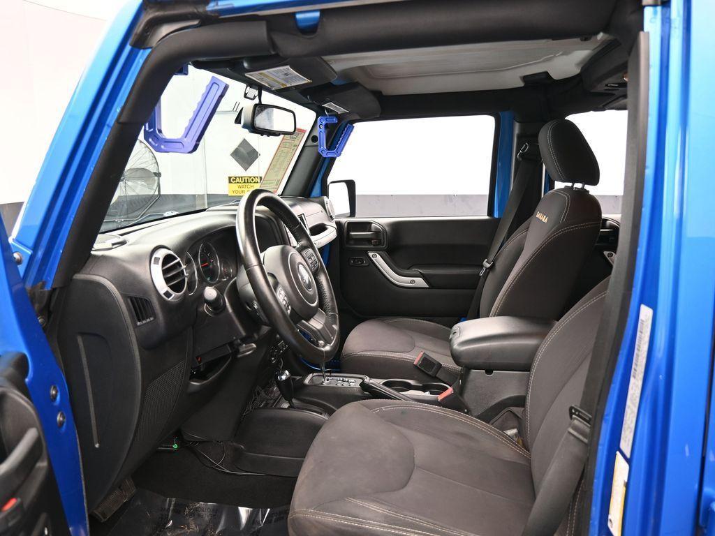 used 2015 Jeep Wrangler Unlimited car, priced at $11,222