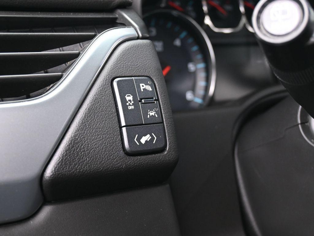 used 2018 Chevrolet Suburban car, priced at $12,989