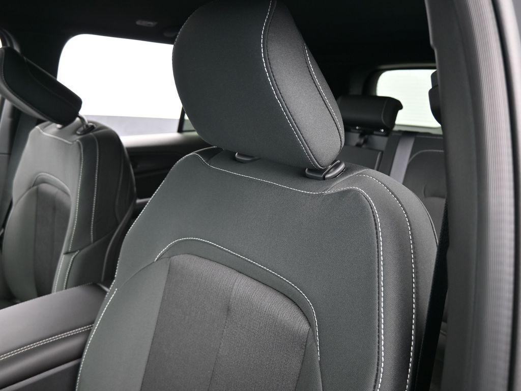 new 2025 Jeep Grand Cherokee car