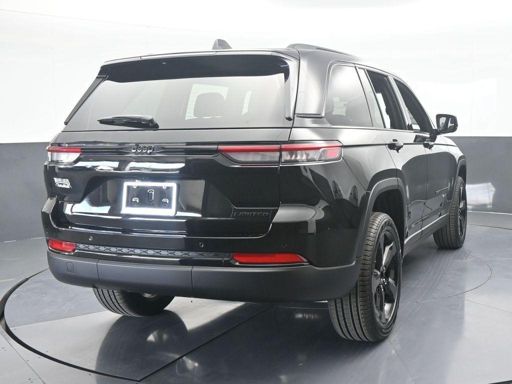 new 2025 Jeep Grand Cherokee car