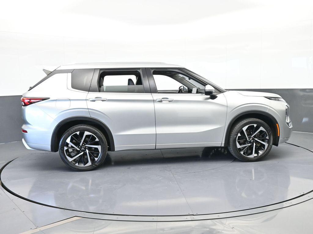 used 2022 Mitsubishi Outlander car, priced at $17,991
