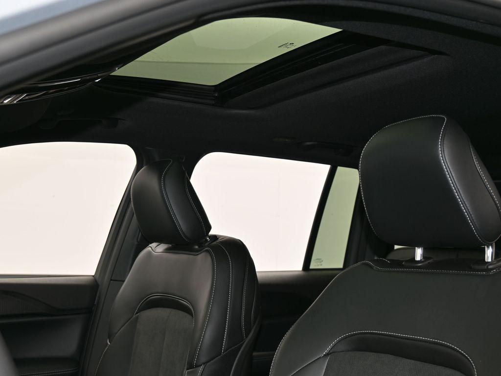 new 2025 Jeep Grand Cherokee car, priced at $45,330