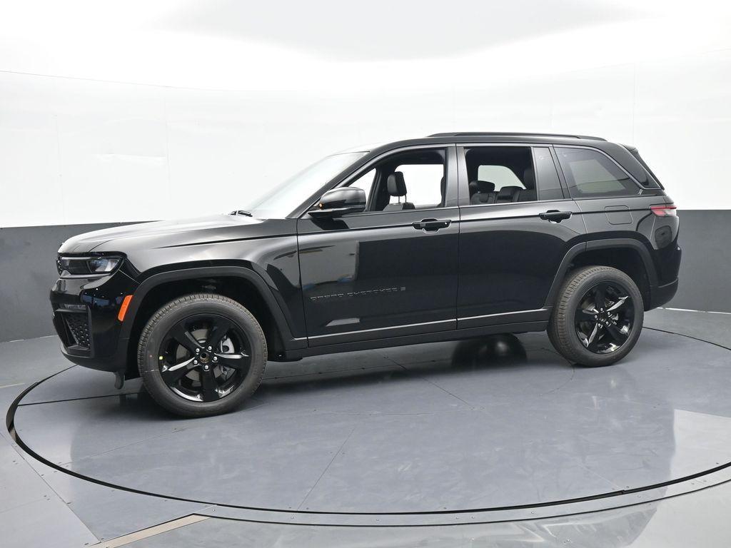 new 2026 Jeep Grand Cherokee car, priced at $48,805