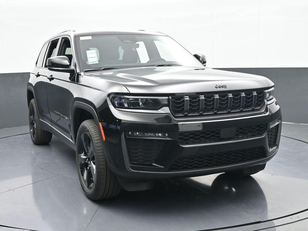 new 2026 Jeep Grand Cherokee car, priced at $48,805