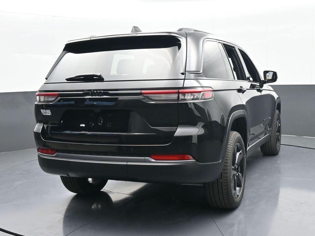 new 2026 Jeep Grand Cherokee car, priced at $48,805