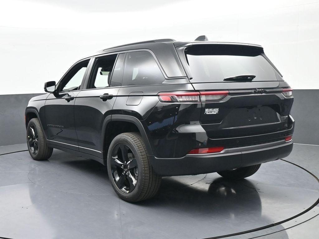 new 2026 Jeep Grand Cherokee car, priced at $48,805