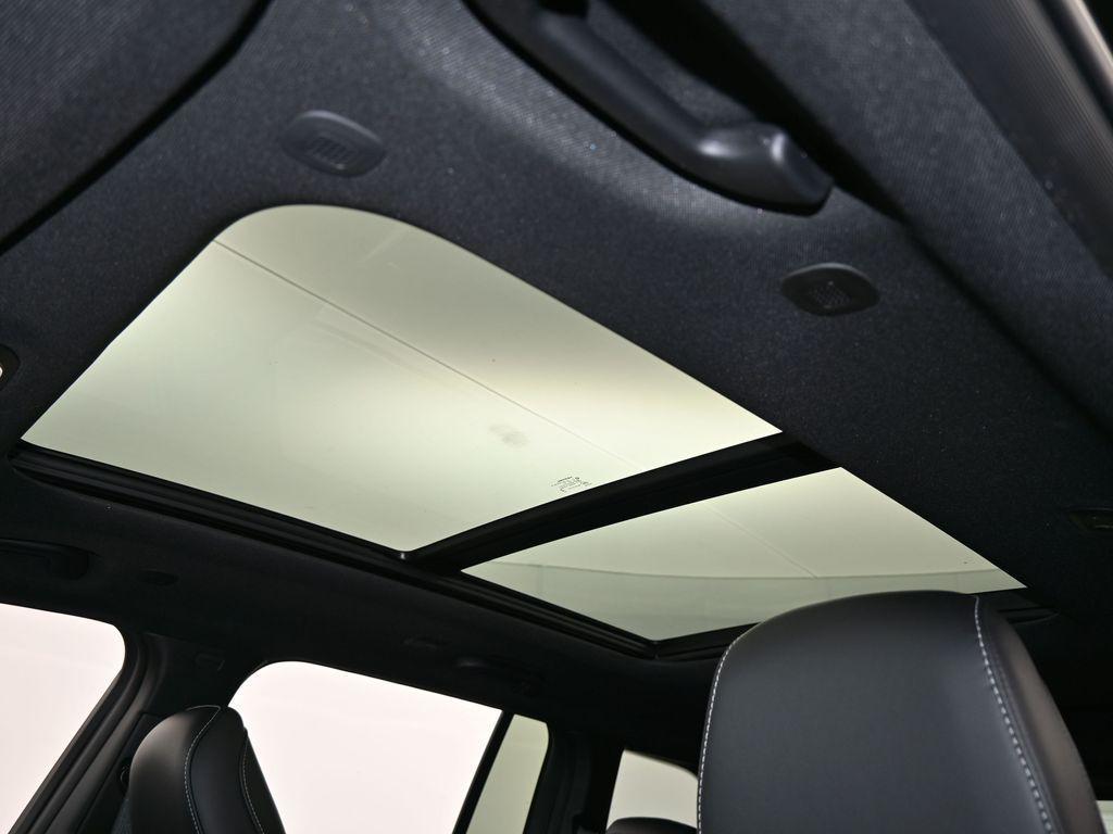 new 2025 Jeep Grand Cherokee car