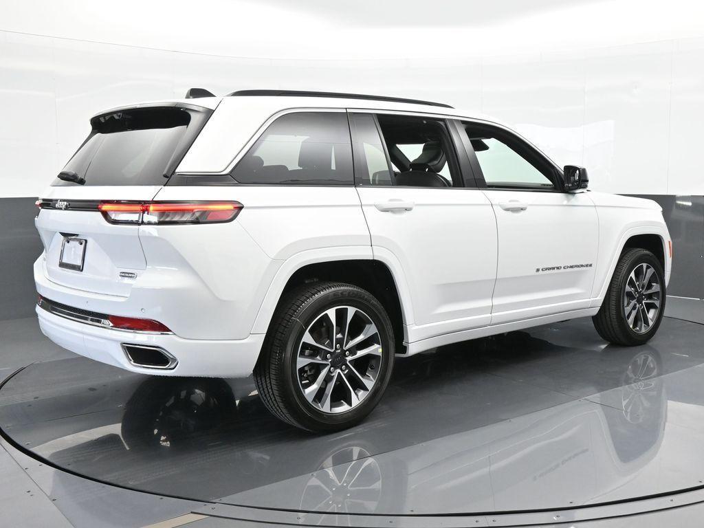 used 2024 Jeep Grand Cherokee car, priced at $44,401