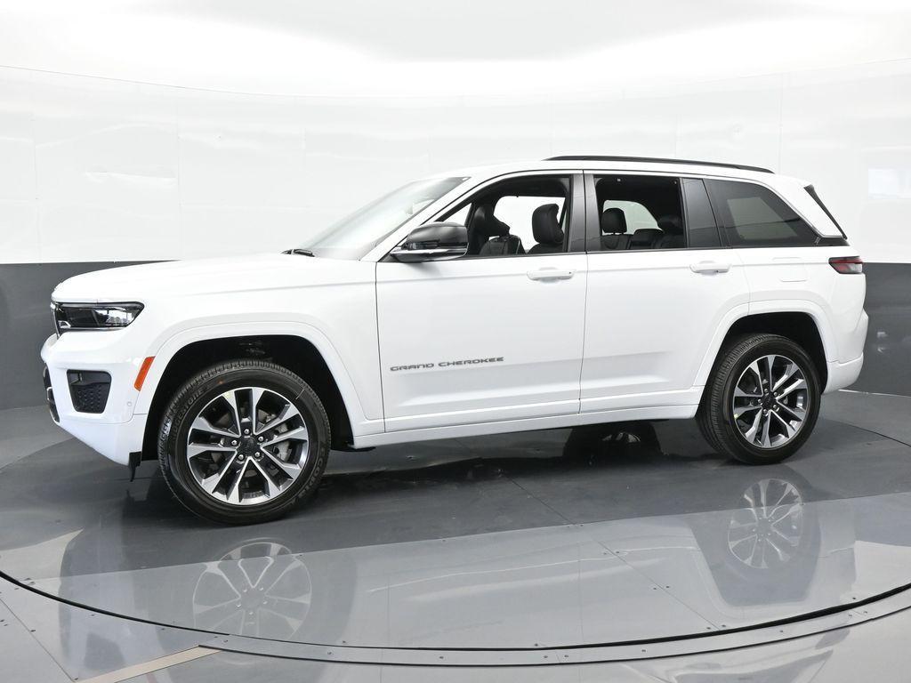 used 2024 Jeep Grand Cherokee car, priced at $44,401