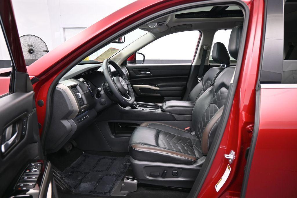 used 2022 Nissan Pathfinder car, priced at $32,991